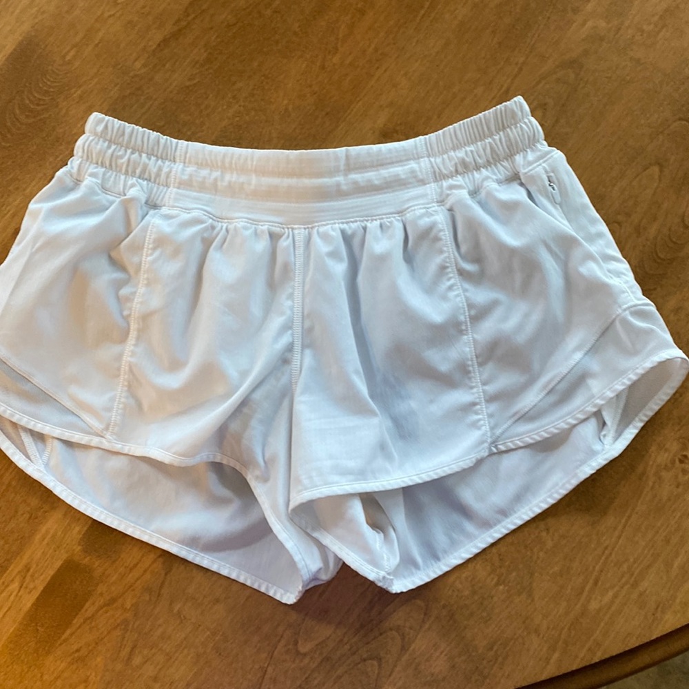 Lululemon Hotty Hot Low-Rise Lined Short 2.5" White worn once